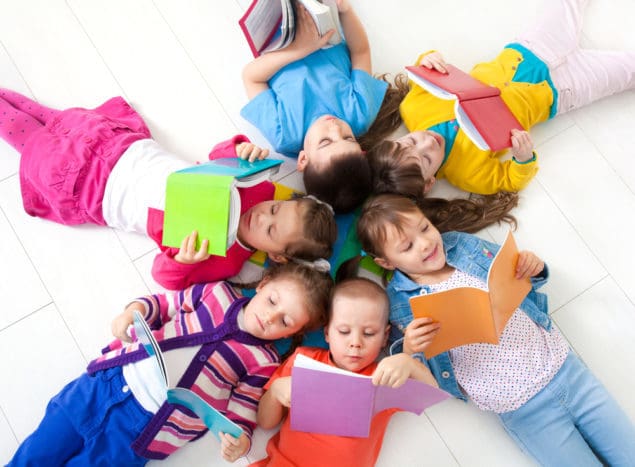 να εκπαιδεύσουν τις δεξιότητες ανάγνωσης των μικρών παιδιών