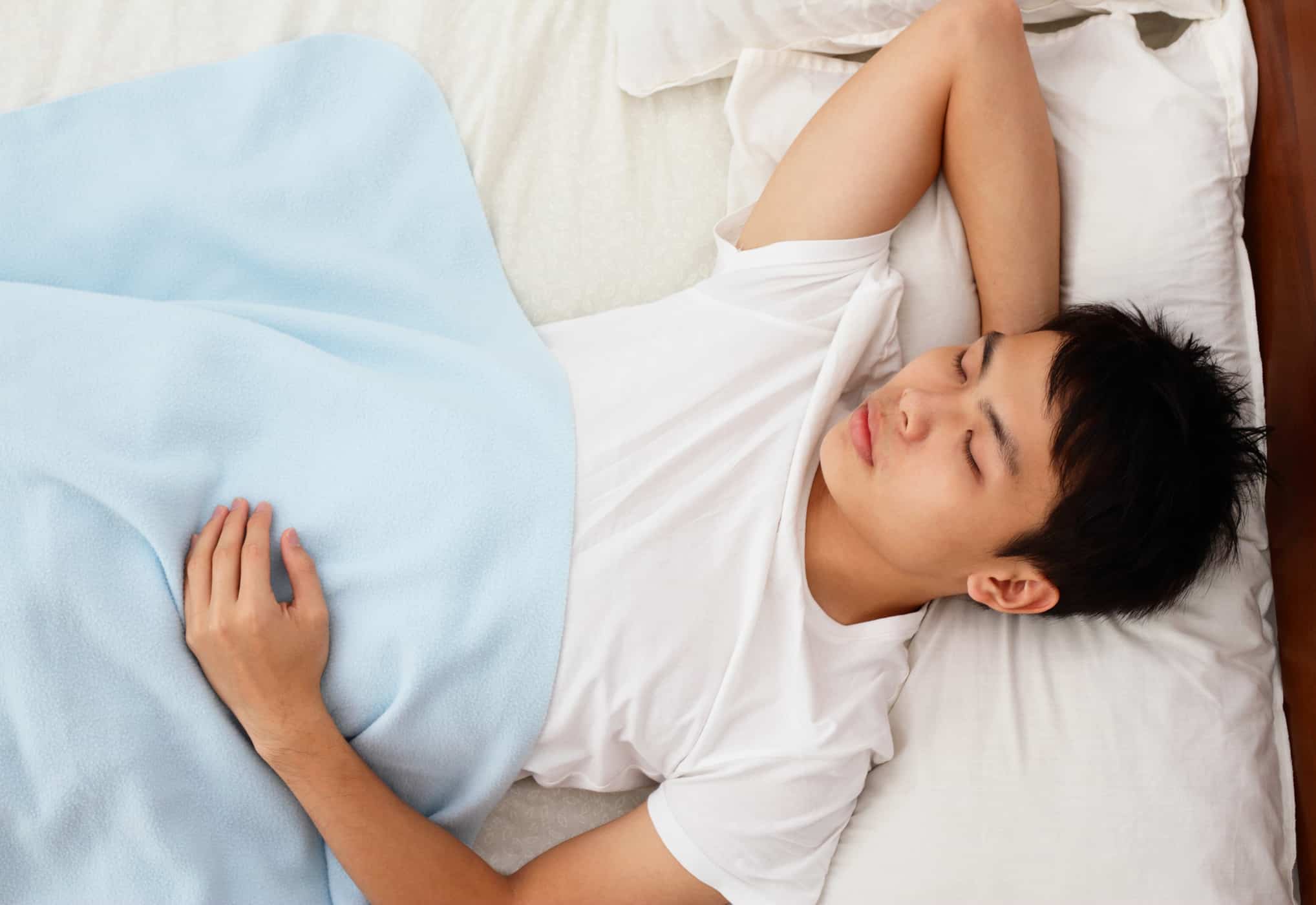 η θέση του ύπνου επηρεάζει την πέψη