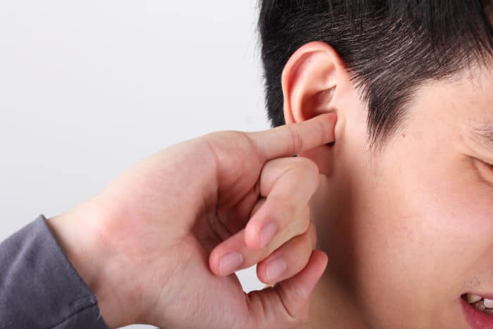 πώς να καθαρίσετε τα αυτιά