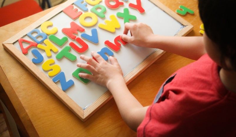 εκμάθηση ξένων γλωσσών ως θεραπεία για παιδιά με αυτισμό